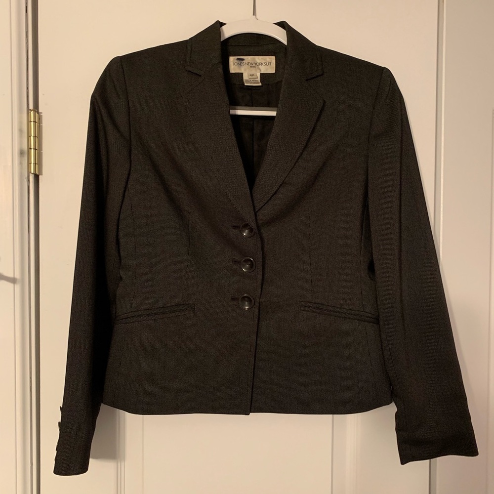 Jones New York Suit Set - Picture 2 of 9